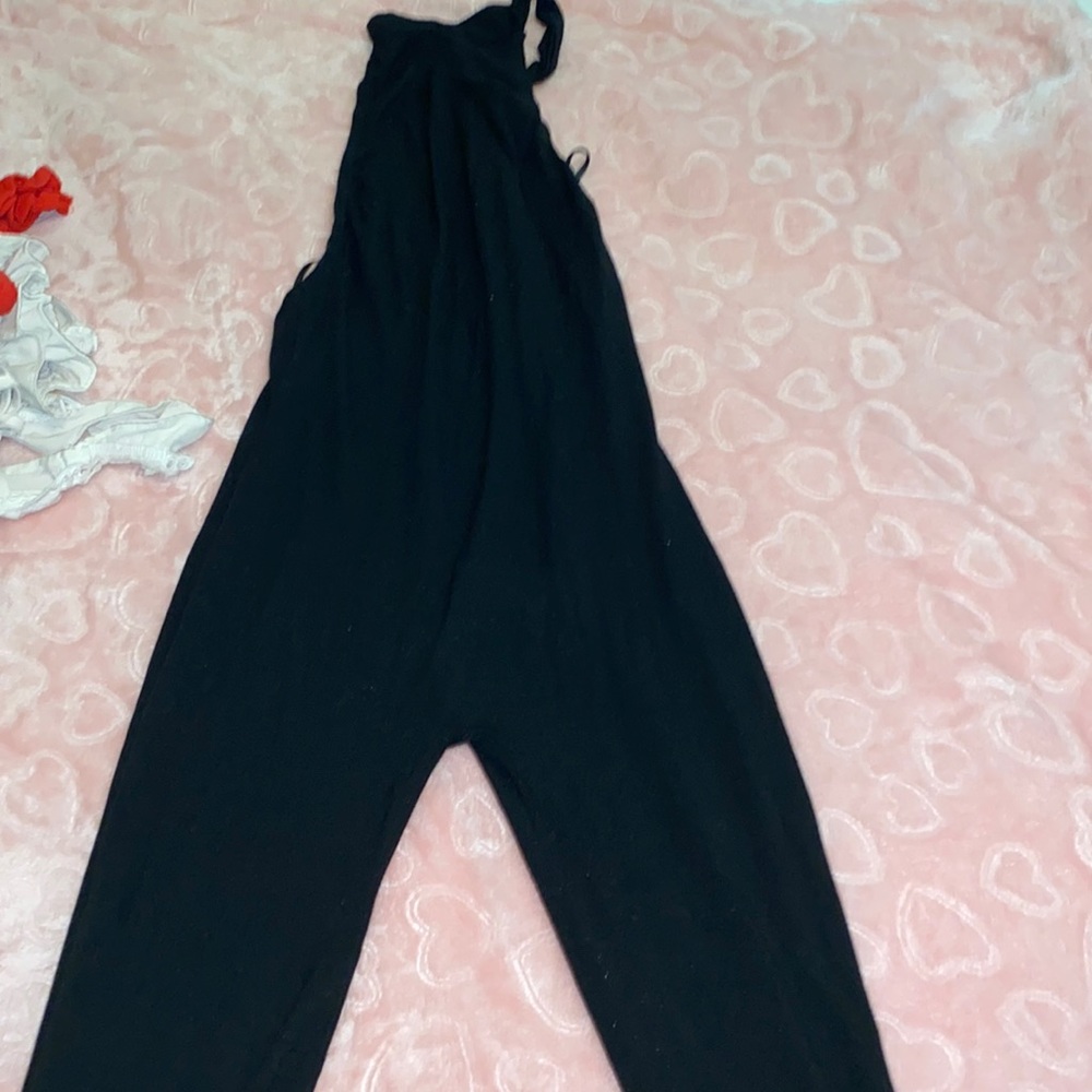BLACK JUMPSUIT